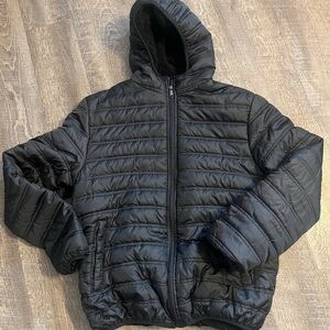 Men Black Puffer Jacket with Hood and warm inside liner.